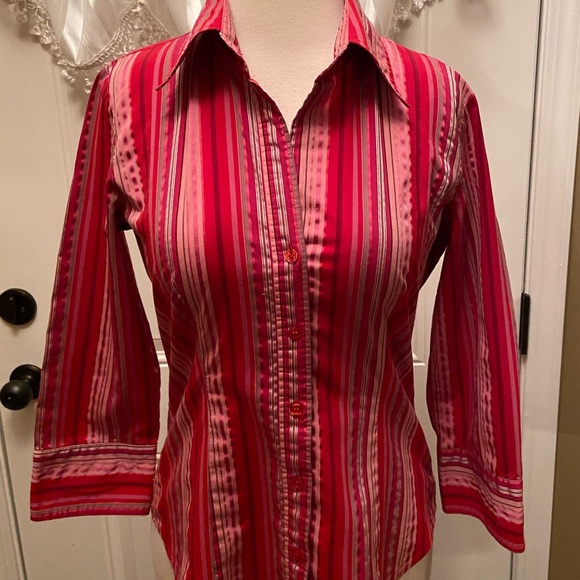 New York & Company Stretch Button Down Top Size M - Picture 1 of 4